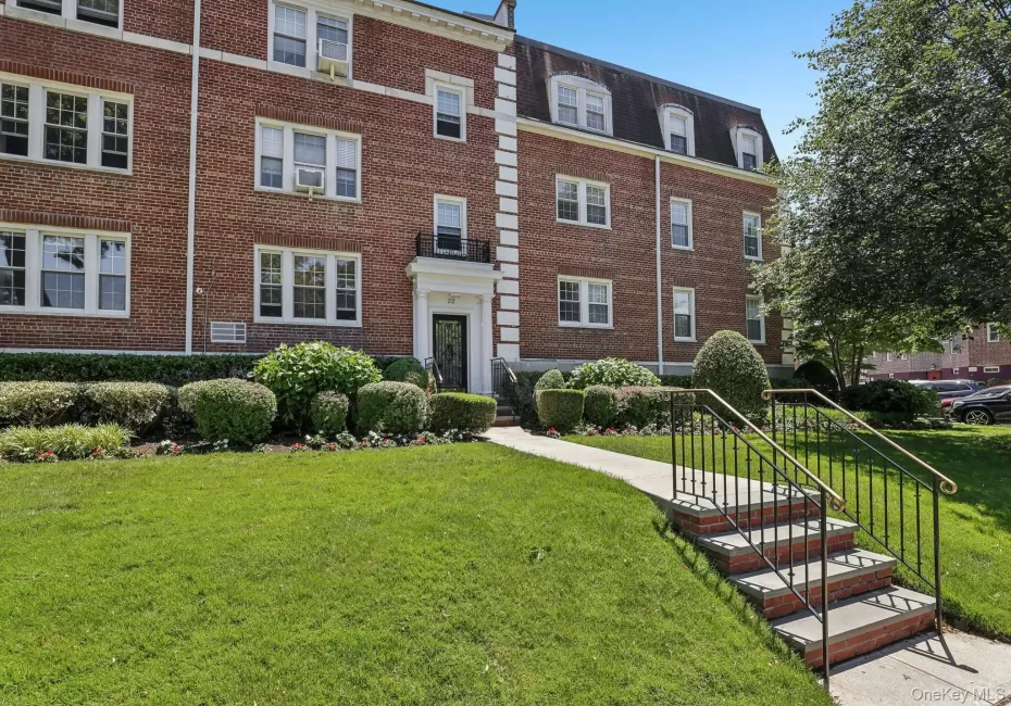 22 Hamilton Place, Hempstead, NY, 1 Bedroom Bedrooms, 4 Rooms Rooms,1 BathroomBathrooms,Residential,For Rent,Hamilton Place,0,1013538 22 Hamilton Place, Hempstead, NY, 1 Bedroom Bedrooms, 4 Rooms Rooms,1 BathroomBathrooms,Residential,For Rent,Hamilton Place,0,1013538