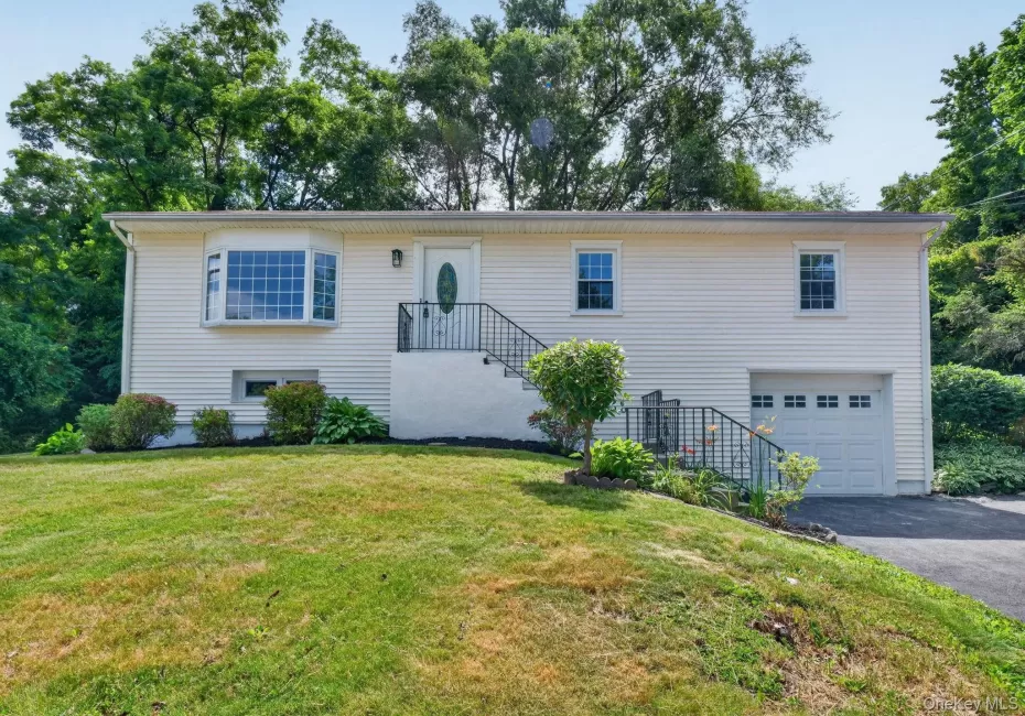 20 Muscoot Road, Carmel, NY, 3 Bedrooms Bedrooms, 6 Rooms Rooms,1 BathroomBathrooms,Residential,For Rent,Muscoot,0,1015340 20 Muscoot Road, Carmel, NY, 3 Bedrooms Bedrooms, 6 Rooms Rooms,1 BathroomBathrooms,Residential,For Rent,Muscoot,0,1015340