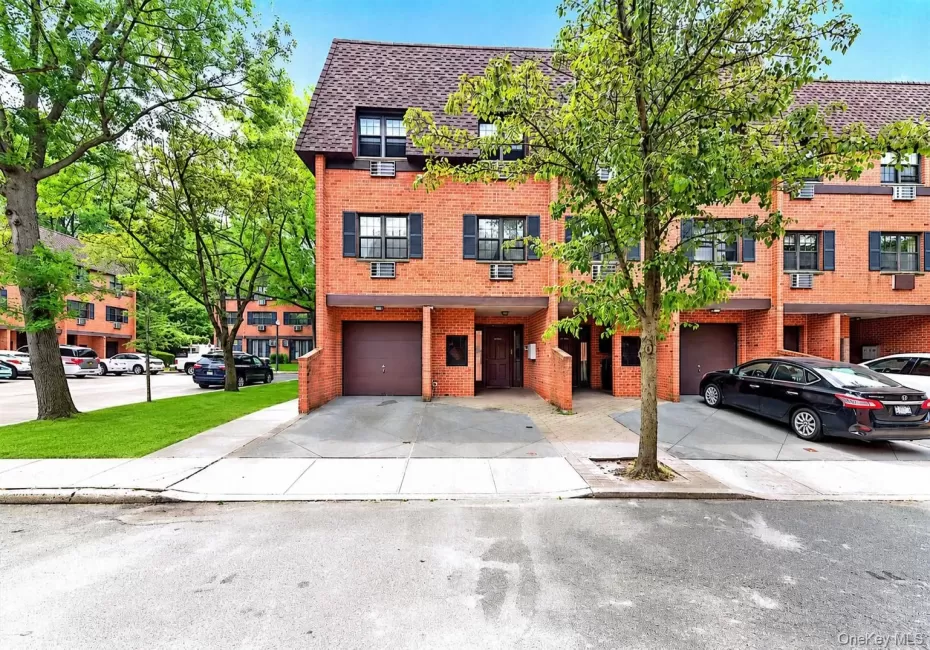 220-50 64th Avenue, New York, NY, 1 Bedroom Bedrooms, 3 Rooms Rooms,1 BathroomBathrooms,Residential,For Rent,64th,0,KEY1002220 220-50 64th Avenue, New York, NY, 1 Bedroom Bedrooms, 3 Rooms Rooms,1 BathroomBathrooms,Residential,For Rent,64th,0,KEY1002220