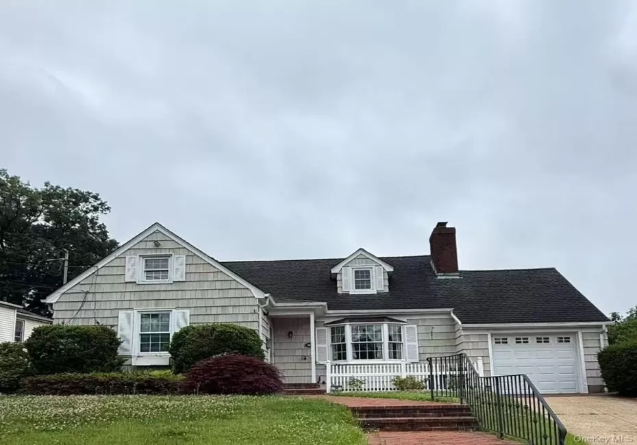 60 Highland Place, North Hempstead, NY, 5 Bedrooms Bedrooms, 8 Rooms Rooms,3 BathroomsBathrooms,Residential Lease,For Rent,Highland,0,1015420 60 Highland Place, North Hempstead, NY, 5 Bedrooms Bedrooms, 8 Rooms Rooms,3 BathroomsBathrooms,Residential Lease,For Rent,Highland,0,1015420