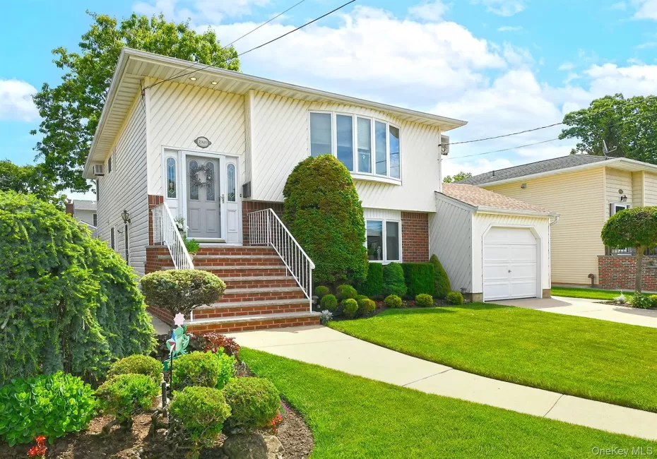 1989 Charles Street, Hempstead, NY, 5 Bedrooms Bedrooms, 9 Rooms Rooms,2 BathroomsBathrooms,Residential,For Rent,Charles,0,1013515 1989 Charles Street, Hempstead, NY, 5 Bedrooms Bedrooms, 9 Rooms Rooms,2 BathroomsBathrooms,Residential,For Rent,Charles,0,1013515