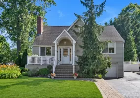 16 Walnut Road, Hempstead, NY, 4 Bedrooms Bedrooms, 8 Rooms Rooms,2 BathroomsBathrooms,Residential,For Rent,Walnut,0,1013380 16 Walnut Road, Hempstead, NY, 4 Bedrooms Bedrooms, 8 Rooms Rooms,2 BathroomsBathrooms,Residential,For Rent,Walnut,0,1013380