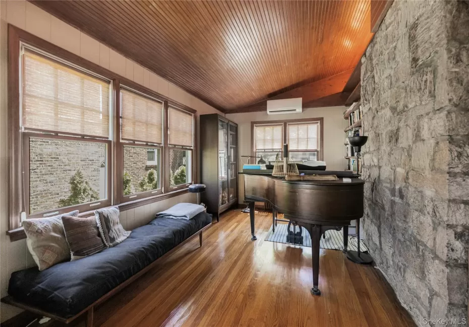 10 Ashton Road, Yonkers, NY, 3 Bedrooms Bedrooms, 7 Rooms Rooms,1 BathroomBathrooms,Residential,For Rent,Ashton,0,1015402 10 Ashton Road, Yonkers, NY, 3 Bedrooms Bedrooms, 7 Rooms Rooms,1 BathroomBathrooms,Residential,For Rent,Ashton,0,1015402