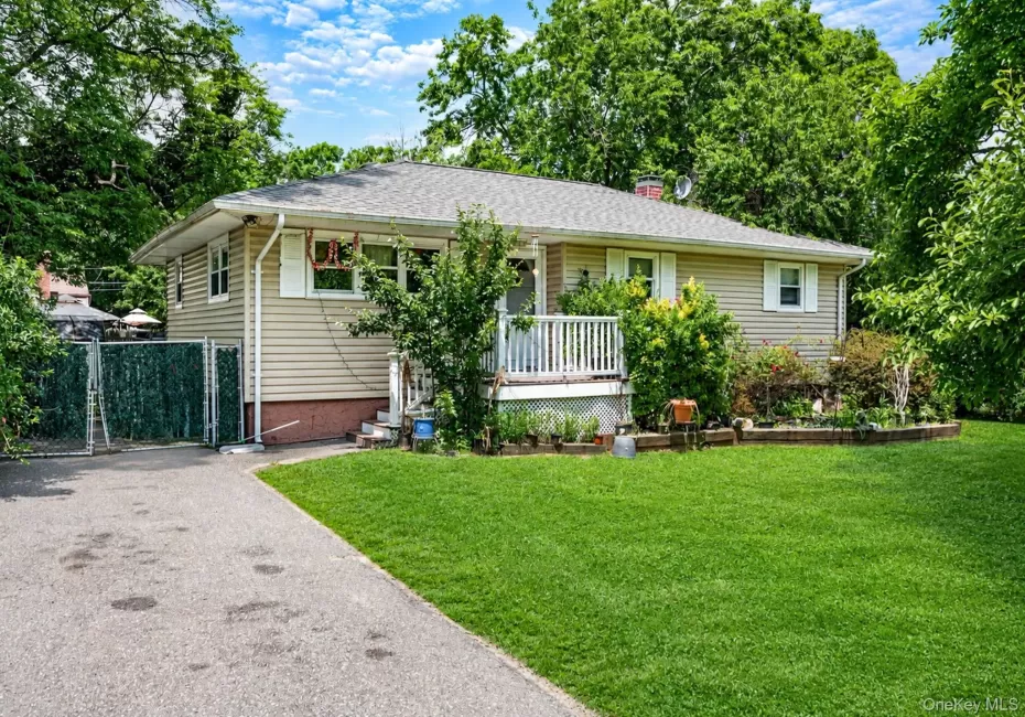 71 Pinewood Drive, Brookhaven, NY, 4 Bedrooms Bedrooms, 8 Rooms Rooms,2 BathroomsBathrooms,Residential,For Rent,Pinewood,0,1013782 71 Pinewood Drive, Brookhaven, NY, 4 Bedrooms Bedrooms, 8 Rooms Rooms,2 BathroomsBathrooms,Residential,For Rent,Pinewood,0,1013782
