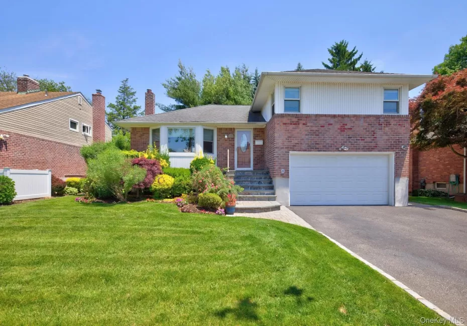 31 Irene Lane, Oyster Bay, NY, 3 Bedrooms Bedrooms, 7 Rooms Rooms,3 BathroomsBathrooms,Residential,For Rent,Irene,0,1015350 31 Irene Lane, Oyster Bay, NY, 3 Bedrooms Bedrooms, 7 Rooms Rooms,3 BathroomsBathrooms,Residential,For Rent,Irene,0,1015350