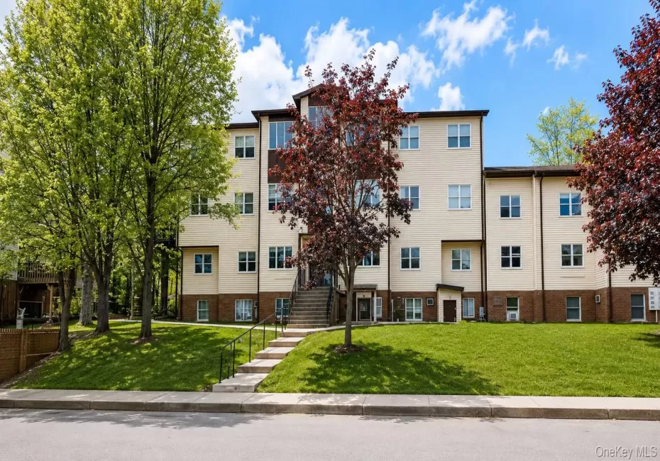 7 Stropkov Court, Monroe, NY, 5 Bedrooms Bedrooms, 7 Rooms Rooms,2 BathroomsBathrooms,Residential,For Rent,Stropkov,0,1015348 7 Stropkov Court, Monroe, NY, 5 Bedrooms Bedrooms, 7 Rooms Rooms,2 BathroomsBathrooms,Residential,For Rent,Stropkov,0,1015348