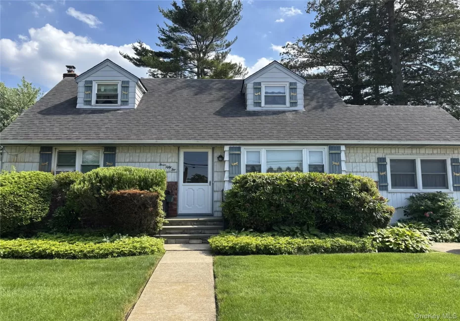 352 Boundary Avenue, Oyster Bay, NY, 4 Bedrooms Bedrooms, 7 Rooms Rooms,2 BathroomsBathrooms,Residential,For Rent,Boundary,0,1014824 352 Boundary Avenue, Oyster Bay, NY, 4 Bedrooms Bedrooms, 7 Rooms Rooms,2 BathroomsBathrooms,Residential,For Rent,Boundary,0,1014824