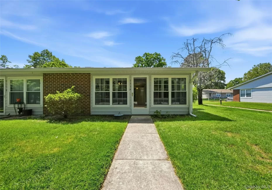 133 Eastbourne Court, Brookhaven, NY, 2 Bedrooms Bedrooms, 5 Rooms Rooms,1 BathroomBathrooms,Residential,For Rent,Eastbourne,0,1014659 133 Eastbourne Court, Brookhaven, NY, 2 Bedrooms Bedrooms, 5 Rooms Rooms,1 BathroomBathrooms,Residential,For Rent,Eastbourne,0,1014659
