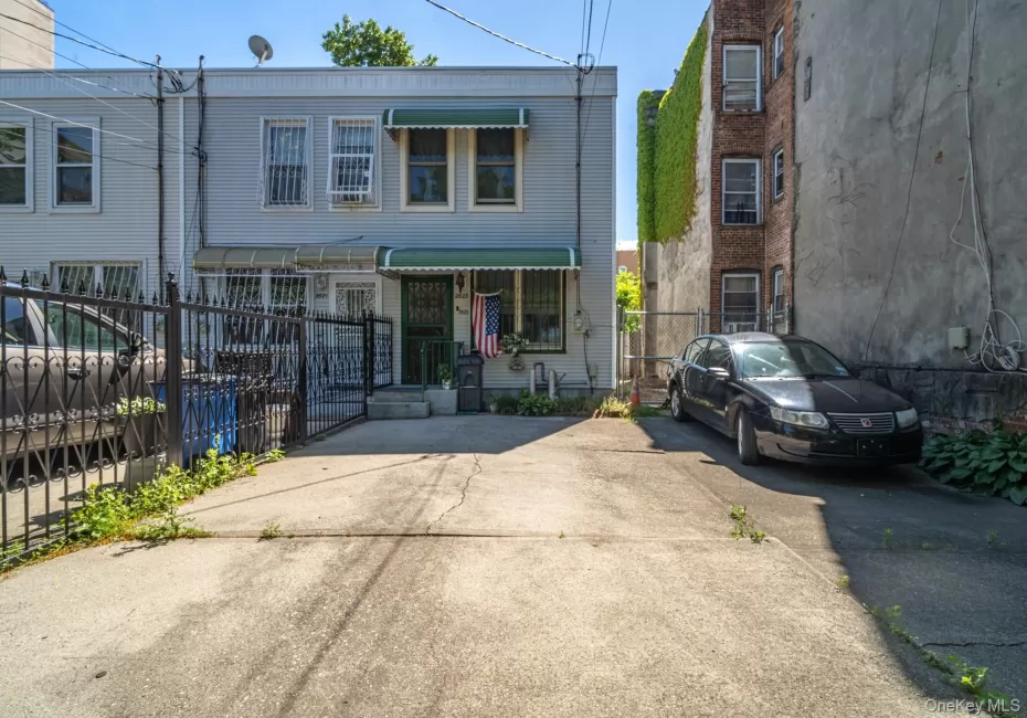 2823 37th Street, New York, NY, 3 Bedrooms Bedrooms, 8 Rooms Rooms,1 BathroomBathrooms,Residential,For Rent,37th,0,1015379 2823 37th Street, New York, NY, 3 Bedrooms Bedrooms, 8 Rooms Rooms,1 BathroomBathrooms,Residential,For Rent,37th,0,1015379