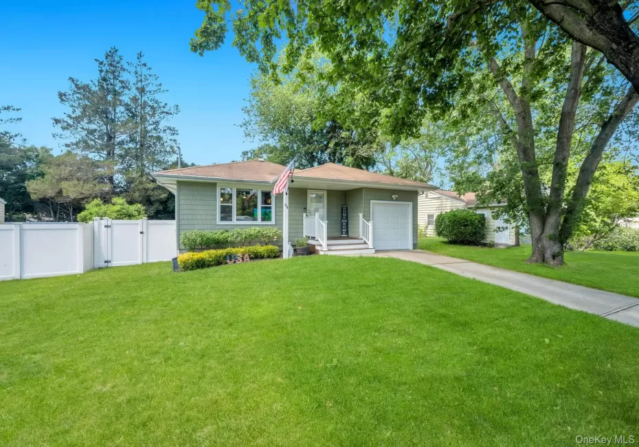 84 Oneida Avenue, Brookhaven, NY, 3 Bedrooms Bedrooms, 6 Rooms Rooms,2 BathroomsBathrooms,Residential,For Rent,Oneida,0,990332 84 Oneida Avenue, Brookhaven, NY, 3 Bedrooms Bedrooms, 6 Rooms Rooms,2 BathroomsBathrooms,Residential,For Rent,Oneida,0,990332