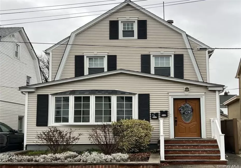 Dutch colonial featuring a gambrel roof Dutch colonial featuring a gambrel roof