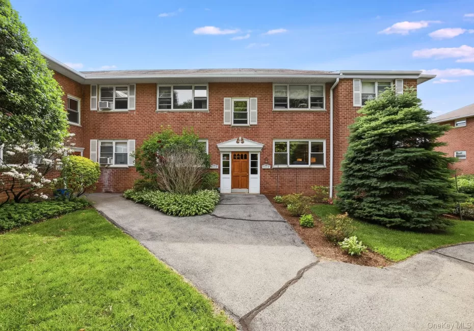 121 North Broadway, White Plains, NY, 2 Bedrooms Bedrooms, 5 Rooms Rooms,1 BathroomBathrooms,Residential,For Rent,North Broadway,0,1008576 121 North Broadway, White Plains, NY, 2 Bedrooms Bedrooms, 5 Rooms Rooms,1 BathroomBathrooms,Residential,For Rent,North Broadway,0,1008576