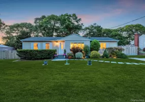 116 Tiana Road, Southampton, NY, 4 Bedrooms Bedrooms, 7 Rooms Rooms,2 BathroomsBathrooms,Residential,For Rent,Tiana,0,1015541 116 Tiana Road, Southampton, NY, 4 Bedrooms Bedrooms, 7 Rooms Rooms,2 BathroomsBathrooms,Residential,For Rent,Tiana,0,1015541
