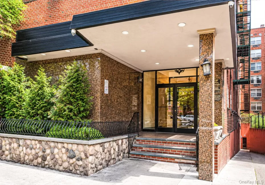 134-54 Maple Avenue, New York, NY, 1 Bedroom Bedrooms, 4 Rooms Rooms,1 BathroomBathrooms,Residential,For Rent,Maple,0,1015471 134-54 Maple Avenue, New York, NY, 1 Bedroom Bedrooms, 4 Rooms Rooms,1 BathroomBathrooms,Residential,For Rent,Maple,0,1015471