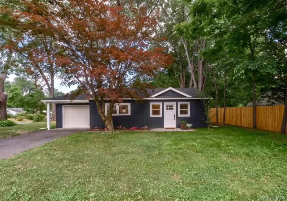 17 Center High Falls Pk, Rosendale, NY, 3 Bedrooms Bedrooms, 6 Rooms Rooms,1 BathroomBathrooms,Residential,For Rent,Center High Falls Pk,0,1014958 17 Center High Falls Pk, Rosendale, NY, 3 Bedrooms Bedrooms, 6 Rooms Rooms,1 BathroomBathrooms,Residential,For Rent,Center High Falls Pk,0,1014958