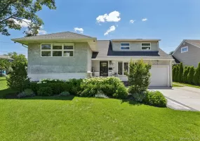 14 Griffin Lane, North Hempstead, NY, 4 Bedrooms Bedrooms, 8 Rooms Rooms,2 BathroomsBathrooms,Residential,For Rent,Griffin,0,1015054 14 Griffin Lane, North Hempstead, NY, 4 Bedrooms Bedrooms, 8 Rooms Rooms,2 BathroomsBathrooms,Residential,For Rent,Griffin,0,1015054