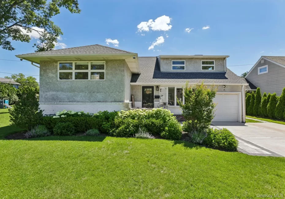 14 Griffin Lane, North Hempstead, NY, 4 Bedrooms Bedrooms, 8 Rooms Rooms,2 BathroomsBathrooms,Residential,For Rent,Griffin,0,1015054 14 Griffin Lane, North Hempstead, NY, 4 Bedrooms Bedrooms, 8 Rooms Rooms,2 BathroomsBathrooms,Residential,For Rent,Griffin,0,1015054