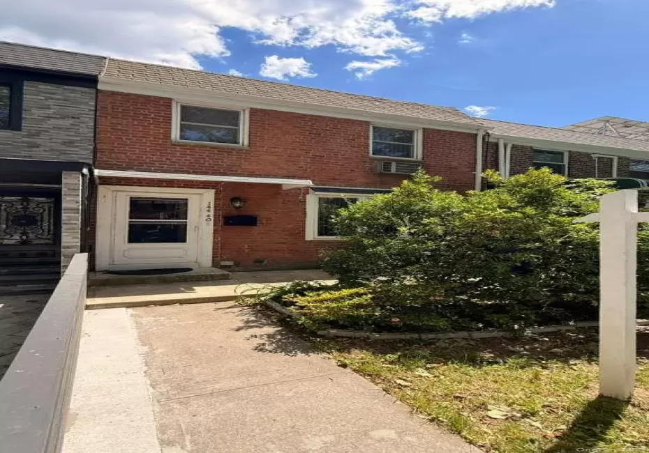 144-40 68th Avenue, New York, NY, 3 Bedrooms Bedrooms, 6 Rooms Rooms,1 BathroomBathrooms,Residential,For Rent,68th,0,1004159 144-40 68th Avenue, New York, NY, 3 Bedrooms Bedrooms, 6 Rooms Rooms,1 BathroomBathrooms,Residential,For Rent,68th,0,1004159