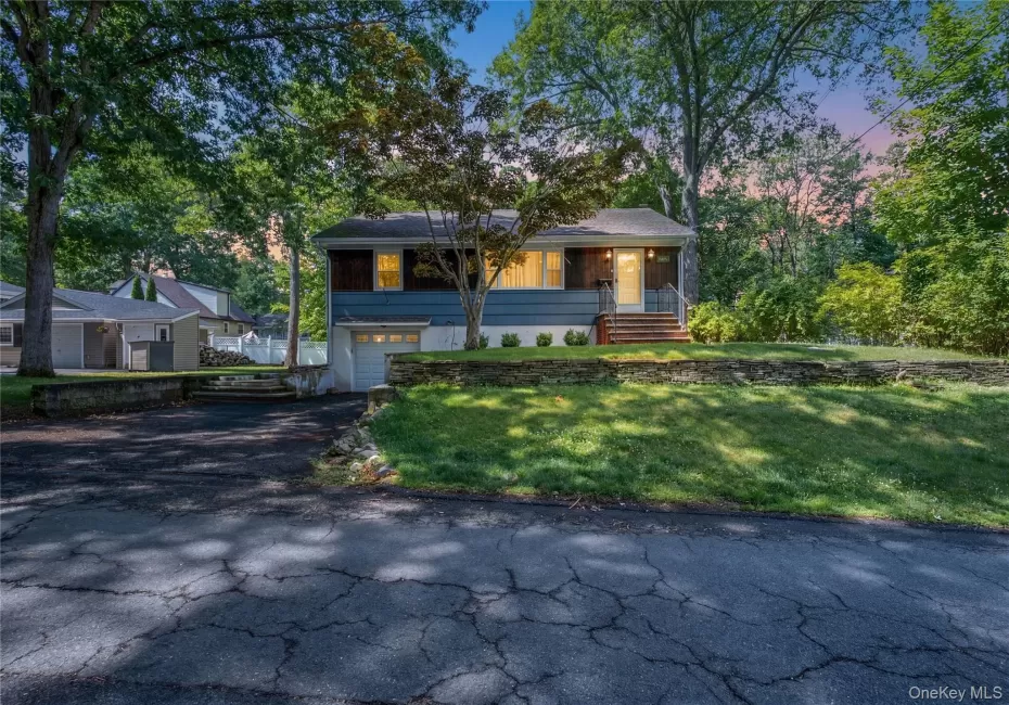 11 Forest Drive, Ramapo, NY, 3 Bedrooms Bedrooms, 7 Rooms Rooms,2 BathroomsBathrooms,Residential,For Rent,Forest,0,1015642 11 Forest Drive, Ramapo, NY, 3 Bedrooms Bedrooms, 7 Rooms Rooms,2 BathroomsBathrooms,Residential,For Rent,Forest,0,1015642