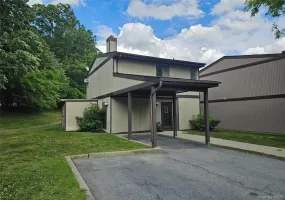 6 Eaton Court, Wallkill, NY, 3 Bedrooms Bedrooms, 6 Rooms Rooms,1 BathroomBathrooms,Residential,For Rent,Eaton,0,1015565 6 Eaton Court, Wallkill, NY, 3 Bedrooms Bedrooms, 6 Rooms Rooms,1 BathroomBathrooms,Residential,For Rent,Eaton,0,1015565