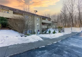 10 Wild Oaks Road, Lewisboro, NY, 1 Bedroom Bedrooms, 3 Rooms Rooms,1 BathroomBathrooms,Residential Lease,For Rent,Wild Oaks,0,1012208 10 Wild Oaks Road, Lewisboro, NY, 1 Bedroom Bedrooms, 3 Rooms Rooms,1 BathroomBathrooms,Residential Lease,For Rent,Wild Oaks,0,1012208