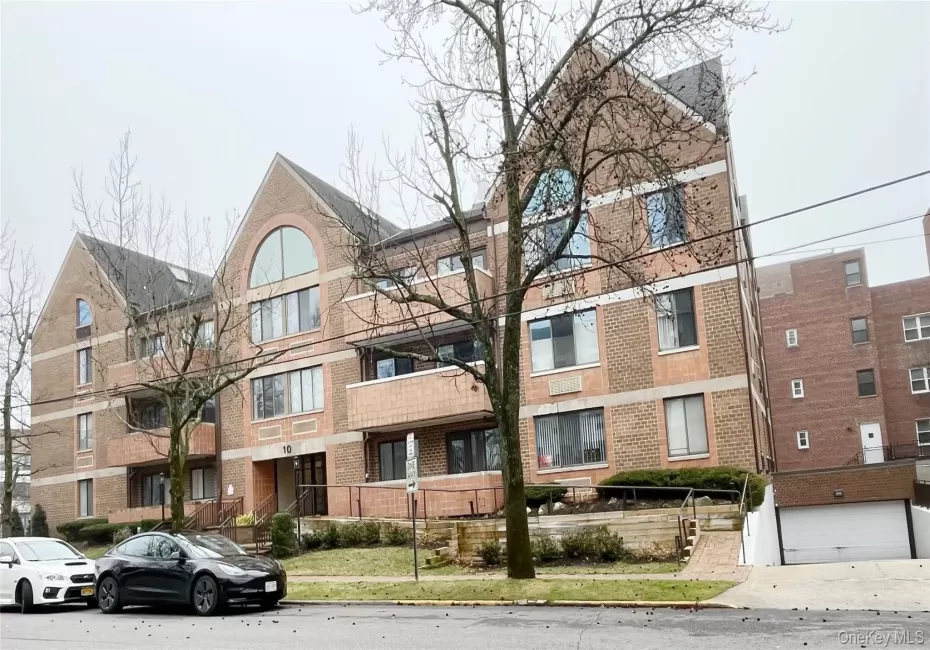 10 Canterbury Road, North Hempstead, NY, 1 Bedroom Bedrooms, 4 Rooms Rooms,1 BathroomBathrooms,Residential,For Rent,Canterbury,0,1015710 10 Canterbury Road, North Hempstead, NY, 1 Bedroom Bedrooms, 4 Rooms Rooms,1 BathroomBathrooms,Residential,For Rent,Canterbury,0,1015710