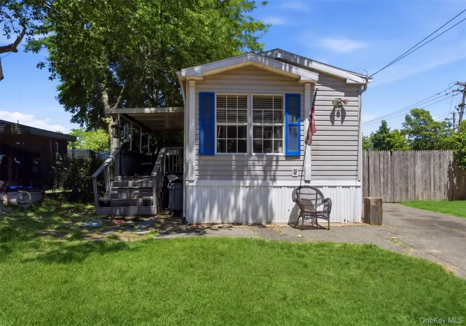 Front of Home with Side Porch and Entry Front of Home with Side Porch and Entry