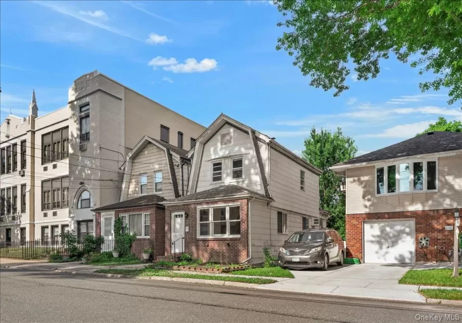 15 Depan Avenue, Hempstead, NY, 3 Bedrooms Bedrooms, 6 Rooms Rooms,2 BathroomsBathrooms,Residential,For Rent,Depan,0,1011543 15 Depan Avenue, Hempstead, NY, 3 Bedrooms Bedrooms, 6 Rooms Rooms,2 BathroomsBathrooms,Residential,For Rent,Depan,0,1011543