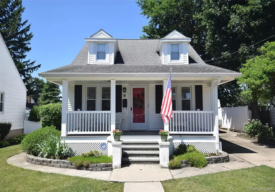 88 East Street, Oyster Bay, NY, 3 Bedrooms Bedrooms, 7 Rooms Rooms,2 BathroomsBathrooms,Residential,For Rent,East,0,1015699 88 East Street, Oyster Bay, NY, 3 Bedrooms Bedrooms, 7 Rooms Rooms,2 BathroomsBathrooms,Residential,For Rent,East,0,1015699