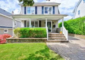 7 Fairview Avenue, North Hempstead, NY, 3 Bedrooms Bedrooms, 7 Rooms Rooms,1 BathroomBathrooms,Residential,For Rent,Fairview,0,1014850 7 Fairview Avenue, North Hempstead, NY, 3 Bedrooms Bedrooms, 7 Rooms Rooms,1 BathroomBathrooms,Residential,For Rent,Fairview,0,1014850