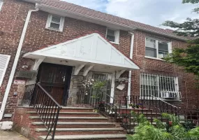 3223 76th Street, New York, NY, 3 Bedrooms Bedrooms, 8 Rooms Rooms,2 BathroomsBathrooms,Residential,For Rent,76th,0,1015597 3223 76th Street, New York, NY, 3 Bedrooms Bedrooms, 8 Rooms Rooms,2 BathroomsBathrooms,Residential,For Rent,76th,0,1015597