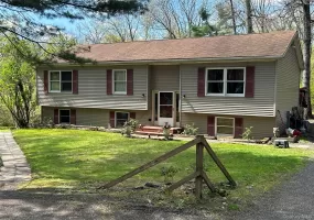 22 Pine Castle Drive, Wawarsing, NY, 4 Bedrooms Bedrooms, 6 Rooms Rooms,3 BathroomsBathrooms,Residential,For Rent,Pine Castle,0,1013760 22 Pine Castle Drive, Wawarsing, NY, 4 Bedrooms Bedrooms, 6 Rooms Rooms,3 BathroomsBathrooms,Residential,For Rent,Pine Castle,0,1013760