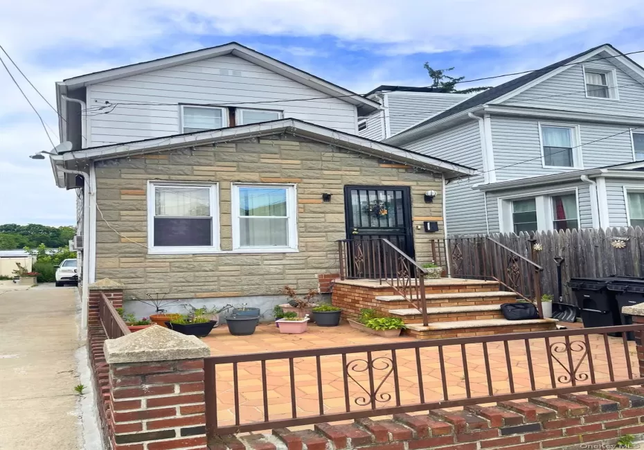 14611 123rd Avenue, New York, NY, 3 Bedrooms Bedrooms, 7 Rooms Rooms,2 BathroomsBathrooms,Residential,For Rent,123rd,0,1015686 14611 123rd Avenue, New York, NY, 3 Bedrooms Bedrooms, 7 Rooms Rooms,2 BathroomsBathrooms,Residential,For Rent,123rd,0,1015686