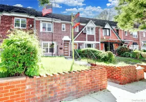 6110 84th Street, New York, NY, 3 Bedrooms Bedrooms, 8 Rooms Rooms,1 BathroomBathrooms,Residential,For Rent,84th,0,1015755 6110 84th Street, New York, NY, 3 Bedrooms Bedrooms, 8 Rooms Rooms,1 BathroomBathrooms,Residential,For Rent,84th,0,1015755