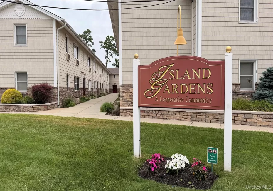 490 Main Street, Oyster Bay, NY, 1 Bedroom Bedrooms, 3 Rooms Rooms,1 BathroomBathrooms,Residential,For Rent,Main,0,1015720 490 Main Street, Oyster Bay, NY, 1 Bedroom Bedrooms, 3 Rooms Rooms,1 BathroomBathrooms,Residential,For Rent,Main,0,1015720