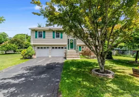 3 Van Wardt Place, Orangetown, NY, 3 Bedrooms Bedrooms, 11 Rooms Rooms,2 BathroomsBathrooms,Residential,For Rent,Van Wardt,0,1015258 3 Van Wardt Place, Orangetown, NY, 3 Bedrooms Bedrooms, 11 Rooms Rooms,2 BathroomsBathrooms,Residential,For Rent,Van Wardt,0,1015258