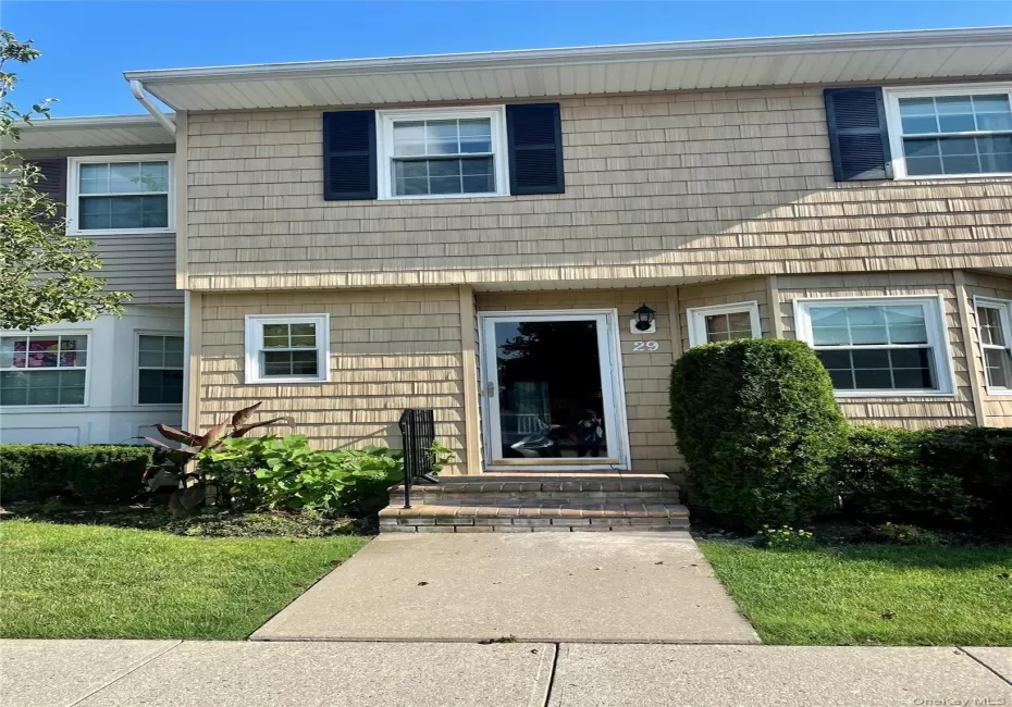 29 Woodlake E Drive, Oyster Bay, NY, 3 Bedrooms Bedrooms, 6 Rooms Rooms,2 BathroomsBathrooms,Residential Lease,For Rent,Woodlake E,0,1015852 29 Woodlake E Drive, Oyster Bay, NY, 3 Bedrooms Bedrooms, 6 Rooms Rooms,2 BathroomsBathrooms,Residential Lease,For Rent,Woodlake E,0,1015852