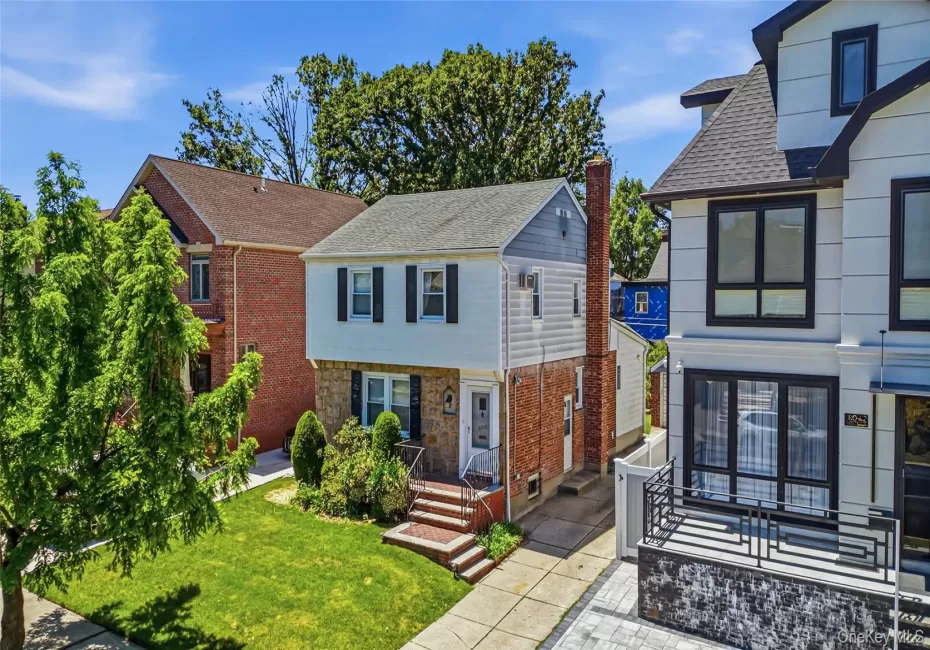 80-46 213th Street, New York, NY, 3 Bedrooms Bedrooms, 7 Rooms Rooms,2 BathroomsBathrooms,Residential,For Rent,213th,0,1014342 80-46 213th Street, New York, NY, 3 Bedrooms Bedrooms, 7 Rooms Rooms,2 BathroomsBathrooms,Residential,For Rent,213th,0,1014342