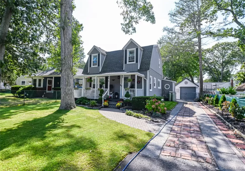 64 Audubon Street, Smithtown, NY, 3 Bedrooms Bedrooms, 8 Rooms Rooms,1 BathroomBathrooms,Residential,For Rent,Audubon,0,1015846 64 Audubon Street, Smithtown, NY, 3 Bedrooms Bedrooms, 8 Rooms Rooms,1 BathroomBathrooms,Residential,For Rent,Audubon,0,1015846
