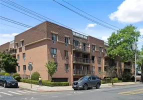 61-12 69th Street, New York, NY, 2 Bedrooms Bedrooms, 7 Rooms Rooms,2 BathroomsBathrooms,Residential,For Rent,69th Street,0,1012902 61-12 69th Street, New York, NY, 2 Bedrooms Bedrooms, 7 Rooms Rooms,2 BathroomsBathrooms,Residential,For Rent,69th Street,0,1012902