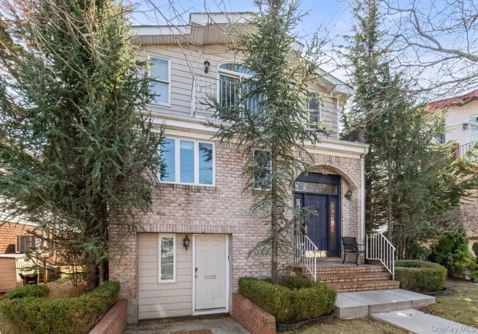 607 Lanett Avenue, New York, NY, 5 Bedrooms Bedrooms, 9 Rooms Rooms,3 BathroomsBathrooms,Residential,For Rent,Lanett,0,960134 607 Lanett Avenue, New York, NY, 5 Bedrooms Bedrooms, 9 Rooms Rooms,3 BathroomsBathrooms,Residential,For Rent,Lanett,0,960134