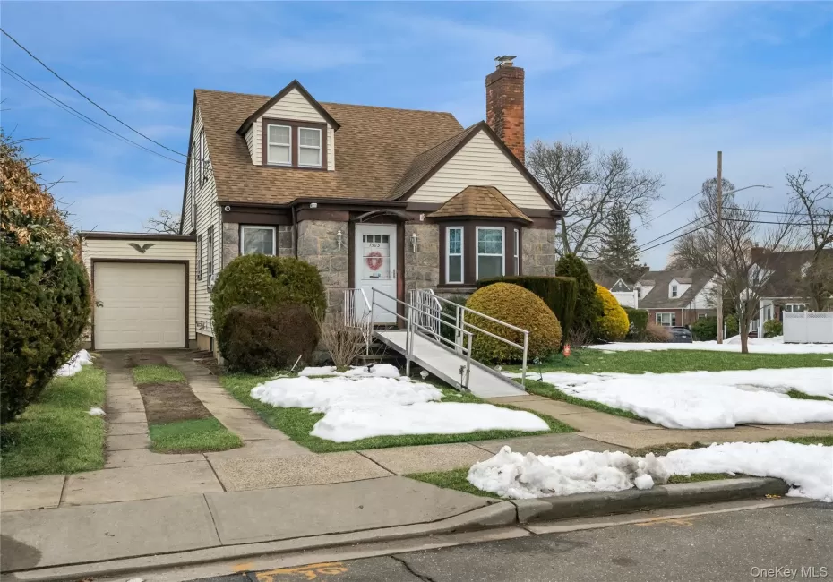 1503 Paul Street, Hempstead, NY, 4 Bedrooms Bedrooms, 8 Rooms Rooms,2 BathroomsBathrooms,Residential,For Rent,Paul,0,KEY964227 1503 Paul Street, Hempstead, NY, 4 Bedrooms Bedrooms, 8 Rooms Rooms,2 BathroomsBathrooms,Residential,For Rent,Paul,0,KEY964227