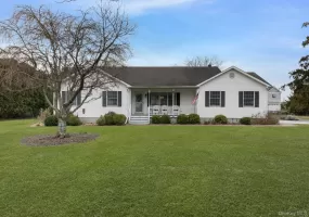 47 Pier Avenue, Riverhead, NY, 3 Bedrooms Bedrooms, 10 Rooms Rooms,2 BathroomsBathrooms,Residential,For Rent,Pier,0,KEY982974 47 Pier Avenue, Riverhead, NY, 3 Bedrooms Bedrooms, 10 Rooms Rooms,2 BathroomsBathrooms,Residential,For Rent,Pier,0,KEY982974