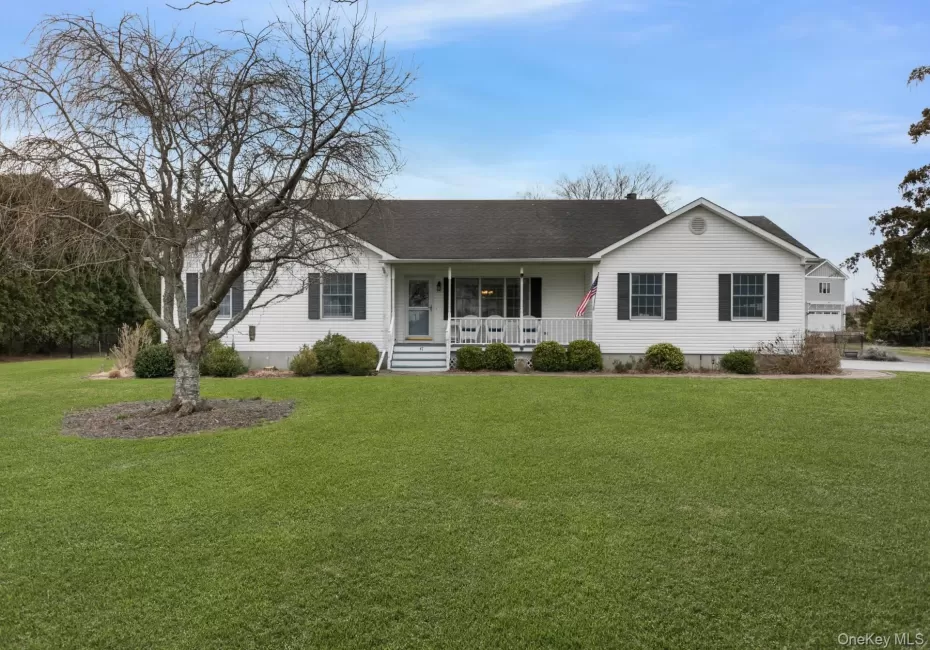 47 Pier Avenue, Riverhead, NY, 3 Bedrooms Bedrooms, 10 Rooms Rooms,2 BathroomsBathrooms,Residential,For Rent,Pier,0,982974 47 Pier Avenue, Riverhead, NY, 3 Bedrooms Bedrooms, 10 Rooms Rooms,2 BathroomsBathrooms,Residential,For Rent,Pier,0,982974