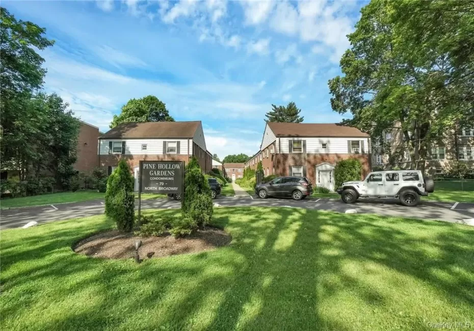 79 Broadway, White Plains, NY, 2 Bedrooms Bedrooms, 4 Rooms Rooms,1 BathroomBathrooms,Residential Lease,For Rent,Broadway,0,990968 79 Broadway, White Plains, NY, 2 Bedrooms Bedrooms, 4 Rooms Rooms,1 BathroomBathrooms,Residential Lease,For Rent,Broadway,0,990968