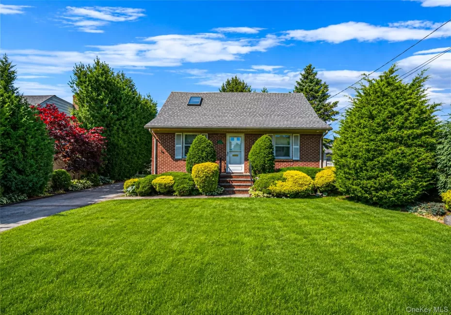 572 Benito Street, Hempstead, NY, 3 Bedrooms Bedrooms, 10 Rooms Rooms,2 BathroomsBathrooms,Residential,For Rent,Benito,0,1014609 572 Benito Street, Hempstead, NY, 3 Bedrooms Bedrooms, 10 Rooms Rooms,2 BathroomsBathrooms,Residential,For Rent,Benito,0,1014609