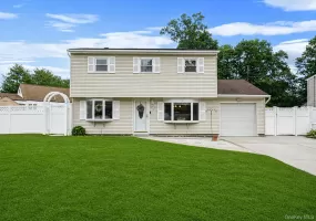 71 Colony Road, Brookhaven, NY, 3 Bedrooms Bedrooms, 8 Rooms Rooms,1 BathroomBathrooms,Residential,For Rent,Colony,0,1015586 71 Colony Road, Brookhaven, NY, 3 Bedrooms Bedrooms, 8 Rooms Rooms,1 BathroomBathrooms,Residential,For Rent,Colony,0,1015586
