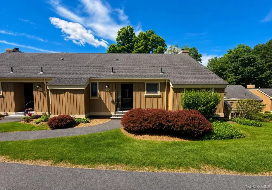 13 Heritage Hills, Somers, NY, 1 Bedroom Bedrooms, 4 Rooms Rooms,1 BathroomBathrooms,Residential,For Rent,Heritage,0,1013920 13 Heritage Hills, Somers, NY, 1 Bedroom Bedrooms, 4 Rooms Rooms,1 BathroomBathrooms,Residential,For Rent,Heritage,0,1013920