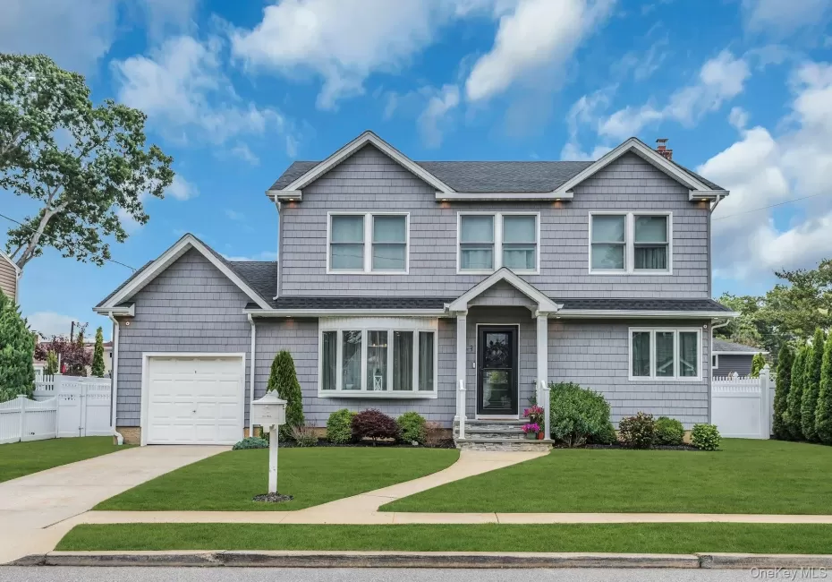 9 Pompano Lane, Oyster Bay, NY, 3 Bedrooms Bedrooms, 6 Rooms Rooms,3 BathroomsBathrooms,Residential,For Rent,Pompano,0,1014646 9 Pompano Lane, Oyster Bay, NY, 3 Bedrooms Bedrooms, 6 Rooms Rooms,3 BathroomsBathrooms,Residential,For Rent,Pompano,0,1014646