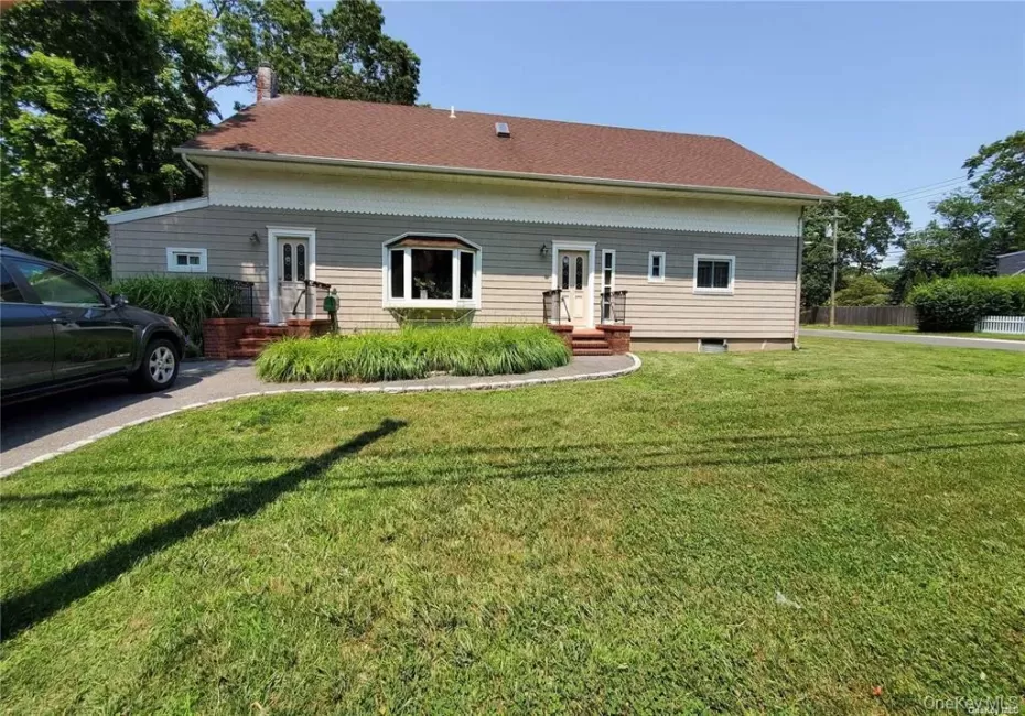46 Laurel Avenue, Islip, NY, 4 Bedrooms Bedrooms, 8 Rooms Rooms,2 BathroomsBathrooms,Residential Lease,For Rent,Laurel,0,1015969 46 Laurel Avenue, Islip, NY, 4 Bedrooms Bedrooms, 8 Rooms Rooms,2 BathroomsBathrooms,Residential Lease,For Rent,Laurel,0,1015969
